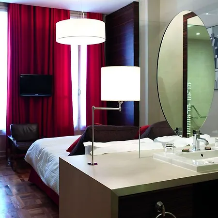 Hotel Globe Et Cecil 4*