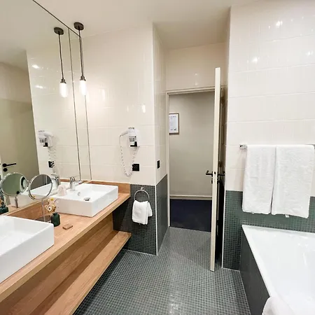 Hotel Globe Et Cecil