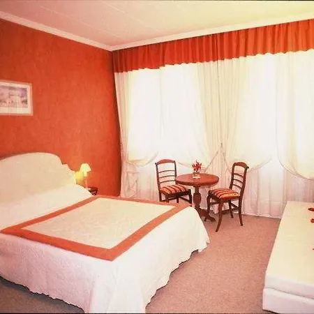 Globe Et Cecil 호텔 4*