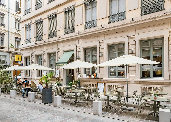 Globe Et Cecil Hotel 4*