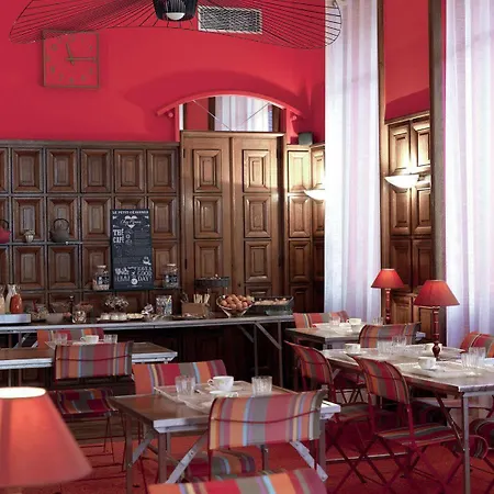 Globe Et Cecil Hotel